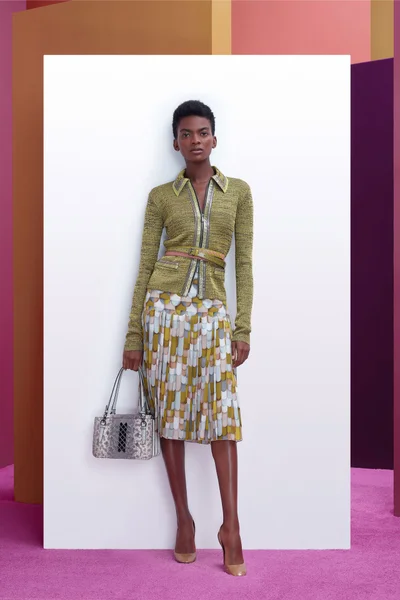 Look 15